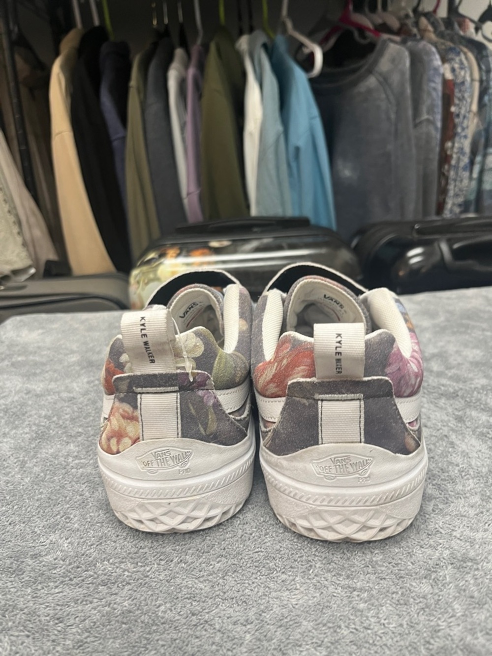 Vans Kyle Walker V- Floral Pattern EUC - Picture 6 of 6